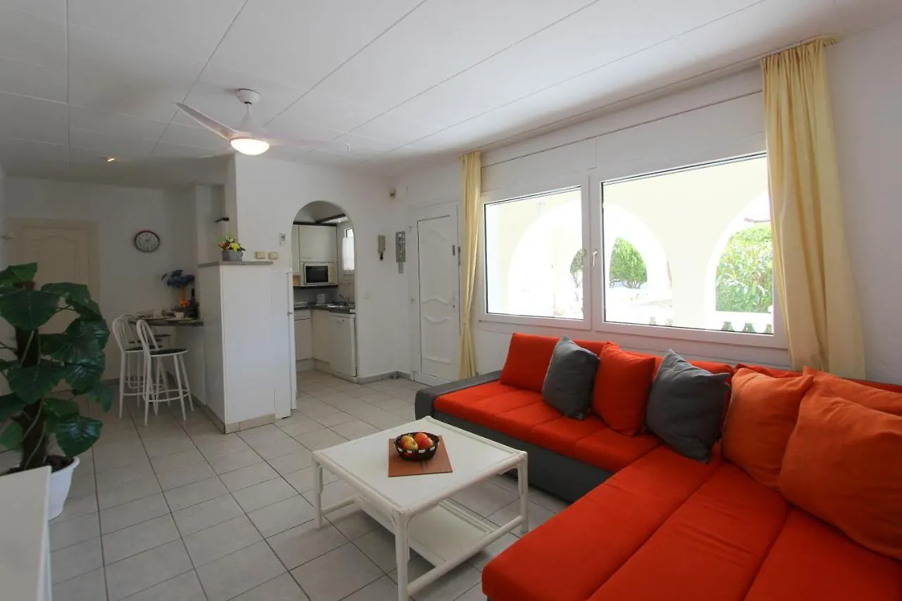 Leon Inmo Apartment Denise - 10414 Empuriabrava İspanya